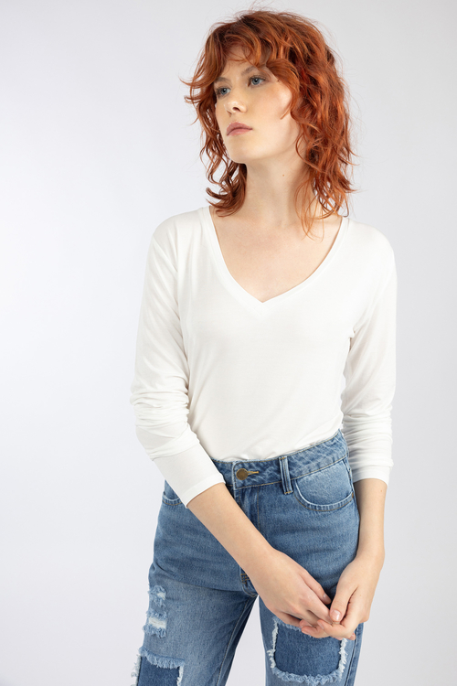 Camiseta con escote en v hot sale